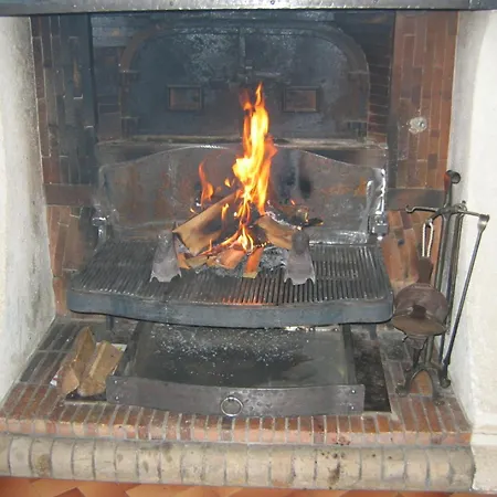 Maison Familiale Avec Jardin Clos, Cheminee, Animaux Acceptes Et Internet A - Fr-1-489-552 Ferrieres-sur-Sichon